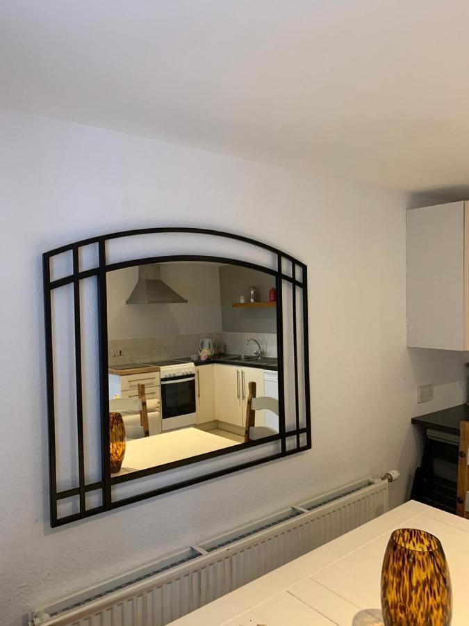 Hill House - Mews Town House, In A Quiet Private Close, In The City Centre Of Inverness. Bagian luar foto