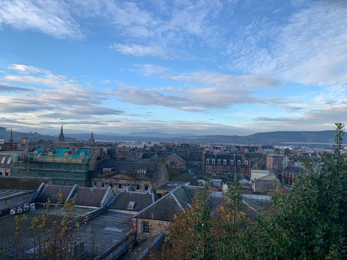 Hill House - Mews Town House, In A Quiet Private Close, In The City Centre Of Inverness. Bagian luar foto